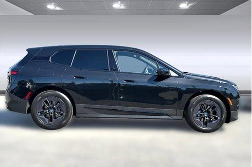 2025 BMW iX xDrive50