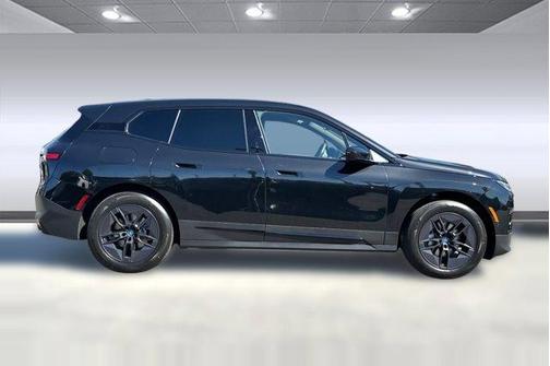 2025 BMW iX xDrive50