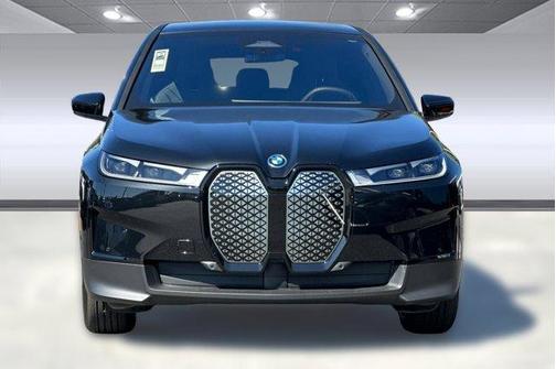 2025 BMW iX xDrive50
