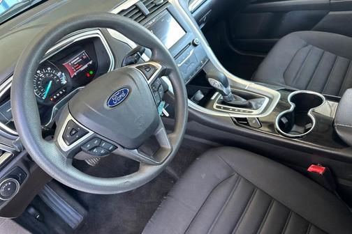 2015 Ford Fusion Hybrid SE