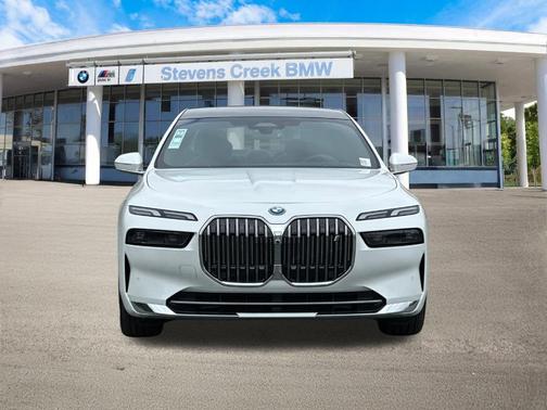 2025 BMW i7 eDrive50