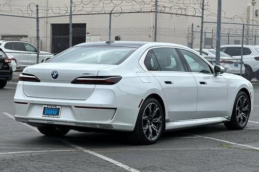 2025 BMW i7 eDrive50