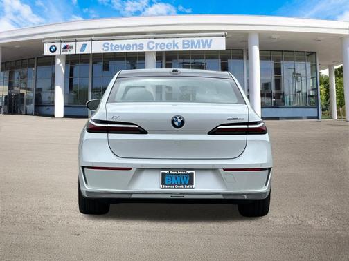 2025 BMW i7 eDrive50