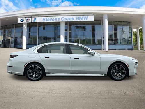 2025 BMW i7 eDrive50