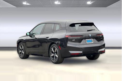 2026 BMW iX xDrive45