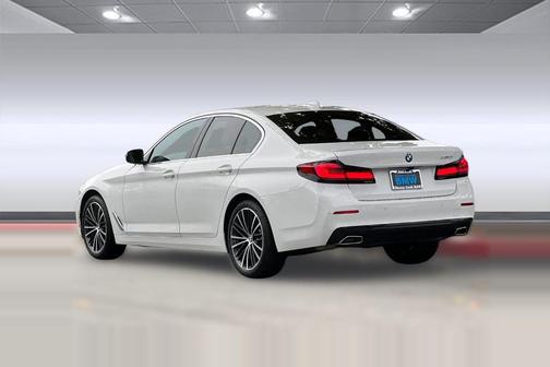 2022 BMW 530 i