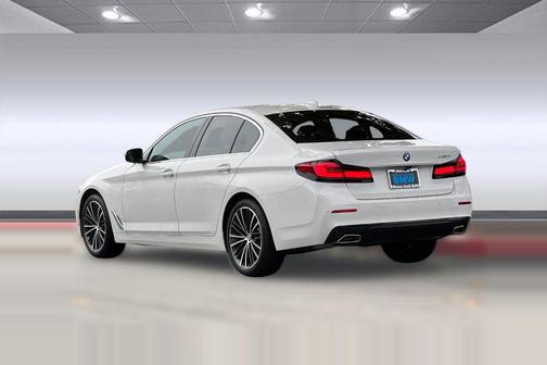 2022 BMW 530 i
