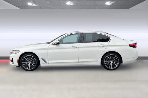 2022 BMW 530 i