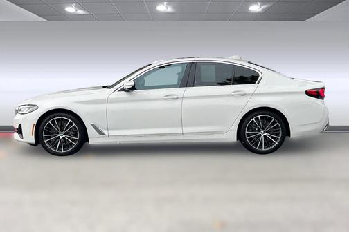 2022 BMW 530 i