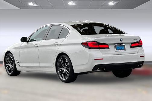 2022 BMW 530 i