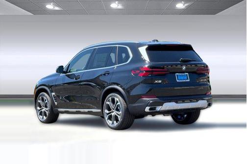 Black Sapphire Metallic 2026 BMW X5 xDrive40i