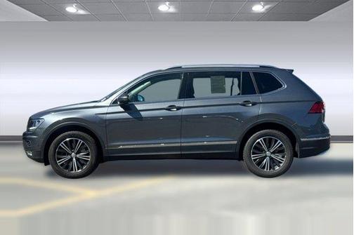 Platinum Gray Metallic 2018 Volkswagen Tiguan 2.0T SEL