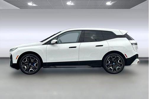 2025 BMW iX xDrive50