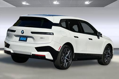 2025 BMW iX xDrive50