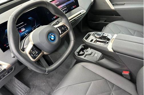 2025 BMW iX xDrive50