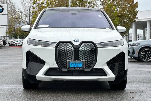 2025 BMW iX xDrive50