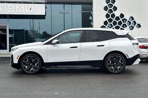 2025 BMW iX xDrive50