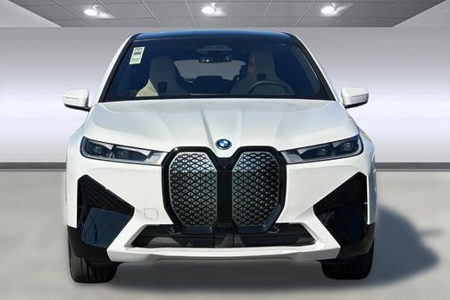 2025 BMW iX xDrive50