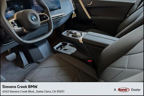2025 BMW iX xDrive50