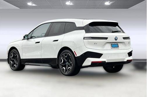 2025 BMW iX xDrive50