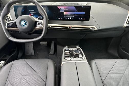 2025 BMW iX xDrive50