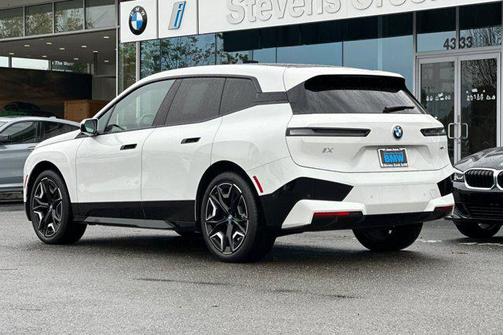 2025 BMW iX xDrive50