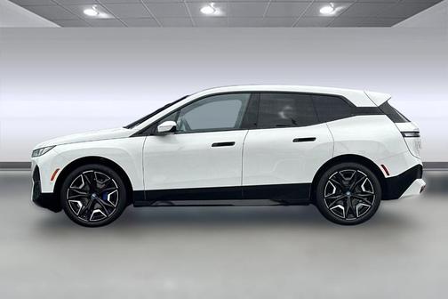 2025 BMW iX xDrive50