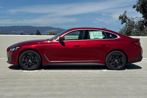 Vegas Red Metallic 2026 BMW i4 Gran Coupe eDrive40
