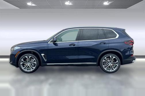 Tanzanite Blue II Metallic 2026 BMW X5 PHEV xDrive50e
