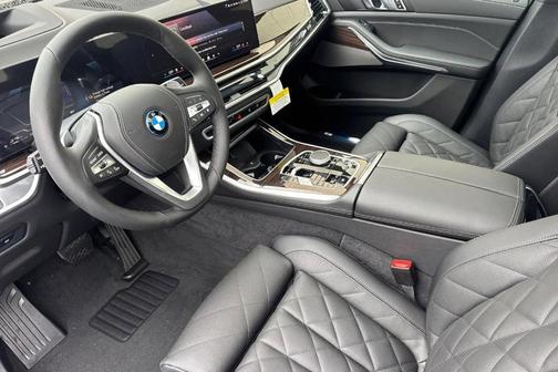 Tanzanite Blue II Metallic 2026 BMW X5 PHEV xDrive50e