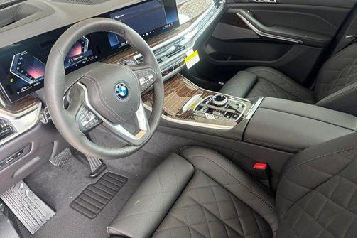 Black Sapphire Metallic 2026 BMW X5 PHEV xDrive50e