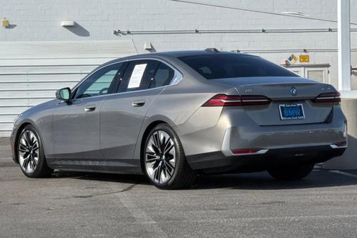 2026 BMW i5 eDrive40