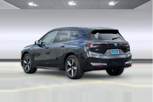 2026 BMW iX xDrive60
