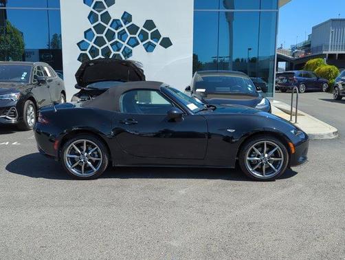 2022 Mazda MX-5 Miata Grand Touring