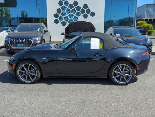 2022 Mazda MX-5 Miata Grand Touring