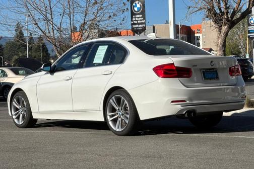 2018 BMW 330 xDrive