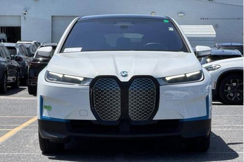 Alpine White 2023 BMW iX xDrive50