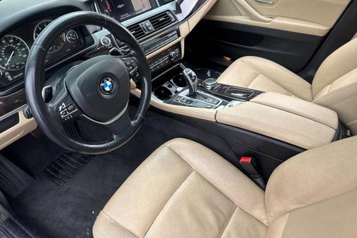 2016 BMW 528 528i