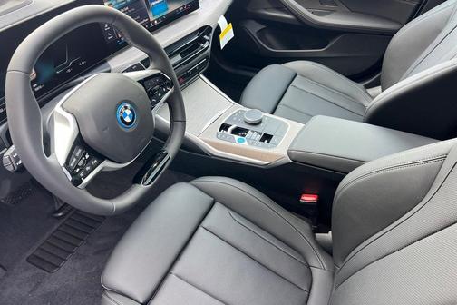 Mineral White Metallic 2025 BMW i4 Gran Coupe eDrive40