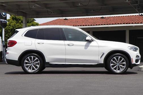 Photo 5 of 34 of 2019 BMW X3 xDrive30i