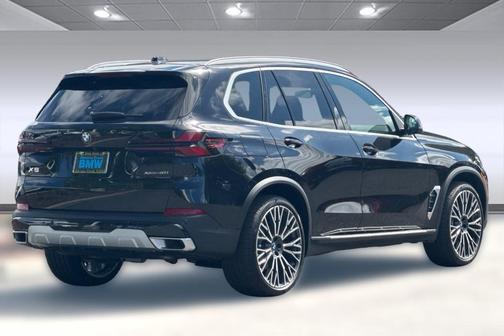 Black Sapphire Metallic 2026 BMW X5 xDrive40i