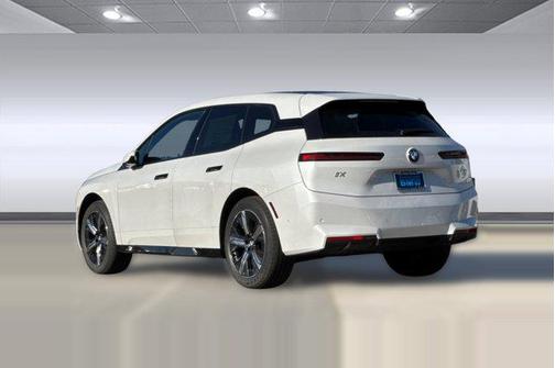 2026 BMW iX xDrive60