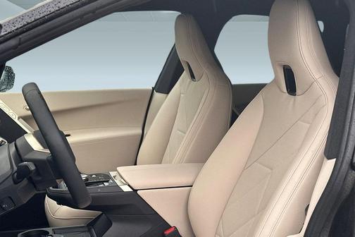Mineral White Metallic 2026 BMW iX xDrive45