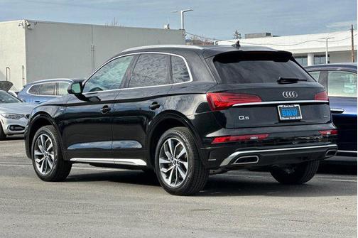 2022 Audi Q5 45 S line Premium Plus