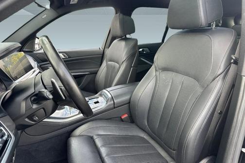 2022 BMW X5 M50i
