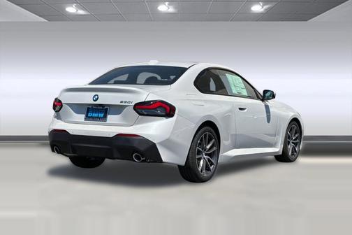 Mineral White Metallic 2024 BMW 230 i