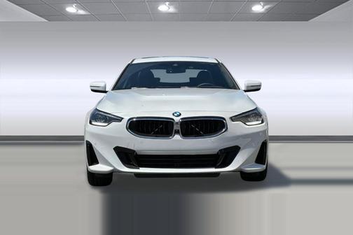 Mineral White Metallic 2024 BMW 230 i