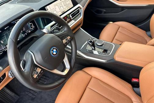2022 BMW 330e Base
