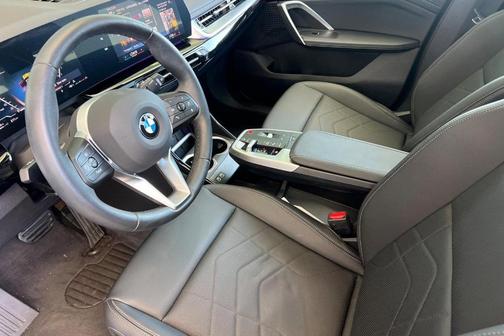 San Remo Green Metallic 2025 BMW X1 xDrive28i