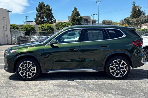 San Remo Green Metallic 2025 BMW X1 xDrive28i
